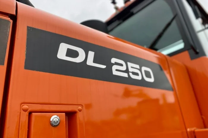 Фронтальний навантажувач Doosan DL 250-3 - 2014 року- фото № 8