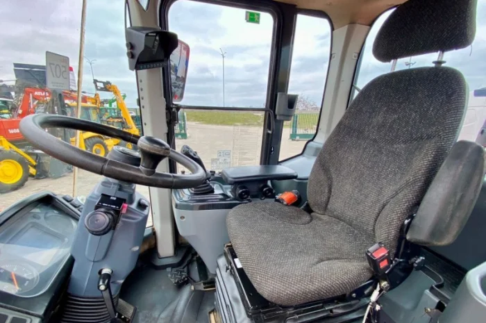 Фронтальний навантажувач Doosan DL 250-3 - 2014 року- фото № 3