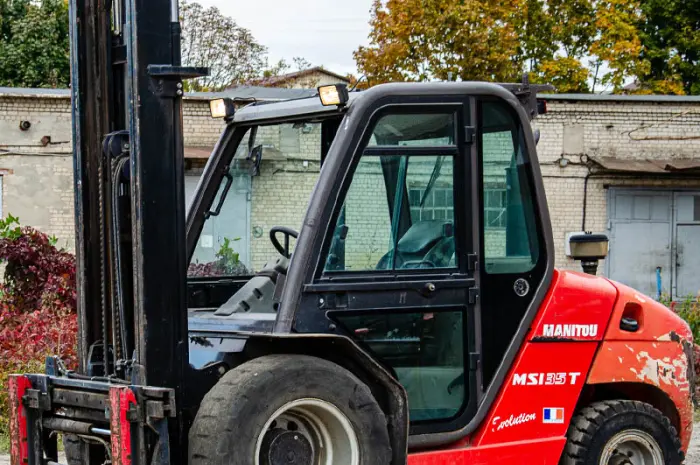 Вилочный погрузчик manitou msi35t повышенной проходимости- фото № 1
