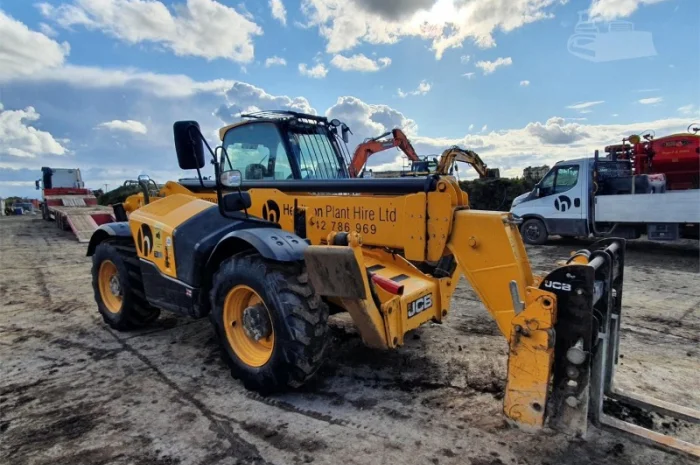 Телескопический погрузчик JCB 540-140 HIVIZ- фото № 1