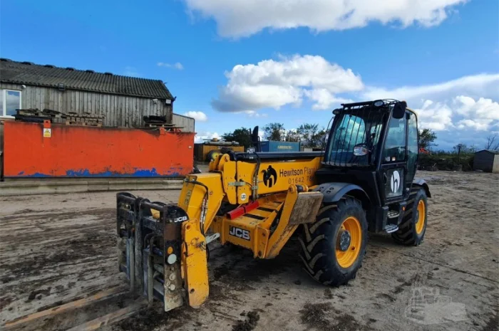 Телескопический погрузчик JCB 540-140 HIVIZ- фото № 2