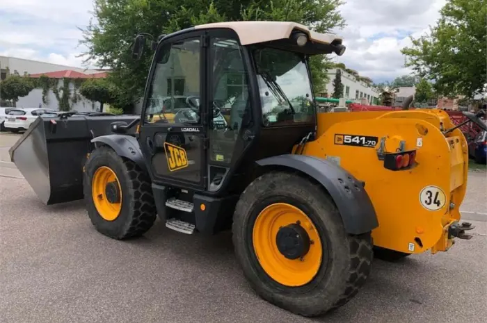 Телескопический погрузчик JCB 541-70. Спецтехника б/у- фото № 2