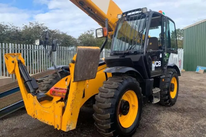 Телескопический погрузчик JCB 540-170. Первый владелец- фото № 1