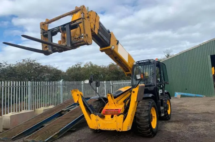 Телескопический погрузчик JCB 540-170. Первый владелец- фото № 11