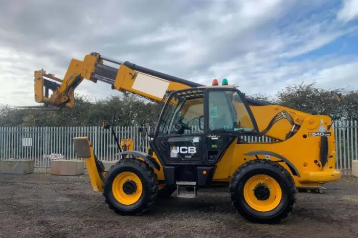 Телескопический погрузчик JCB 540-170. Первый владелец- фото № 12