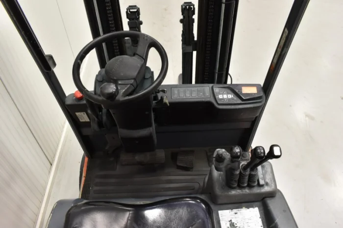 Вилочный погрузчик Toyota 7FBEST15- фото № 4