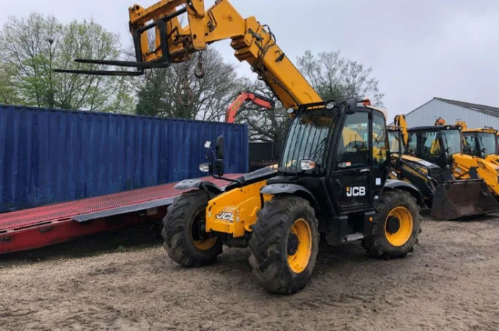 Телескопический погрузчик JCB 535-95. Строительная техника б/у- фото № 2
