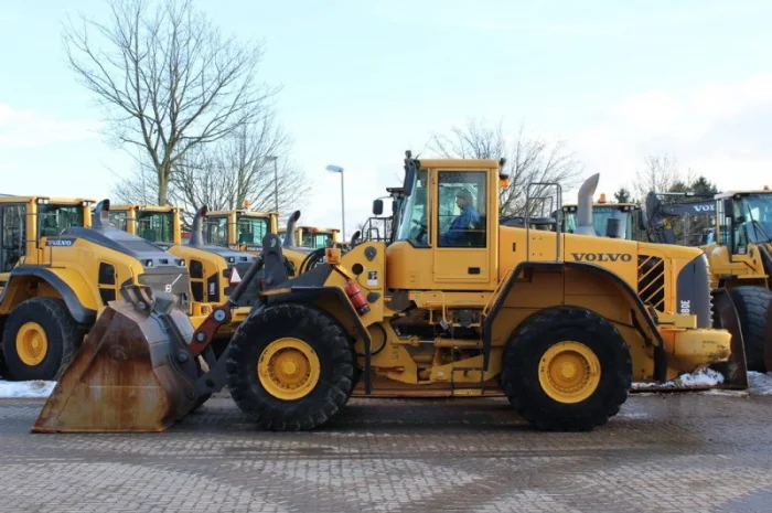 Фронтальный погрузчик Volvo L180E. Киев- фото № 2