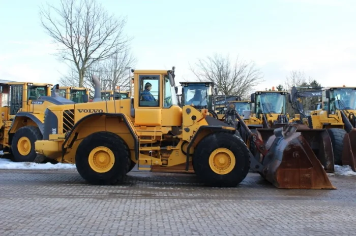 Фронтальный погрузчик Volvo L180E. Киев- фото № 3
