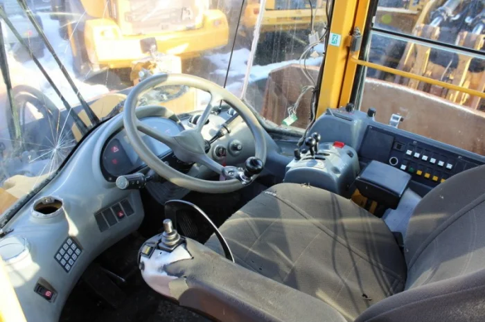 Фронтальный погрузчик Volvo L180E. Киев- фото № 9