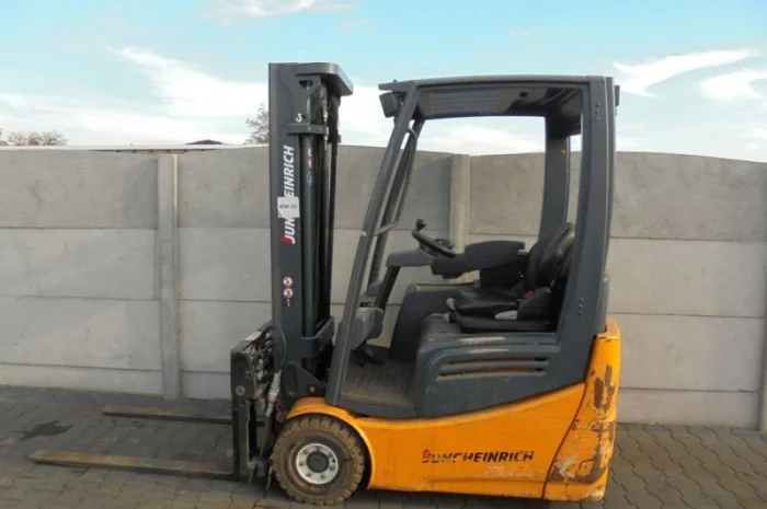 Вилочный погрузчик Jungheinrich EFG213- фото № 3