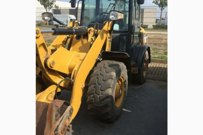 Погрузчик Caterpillar 906 H- фото № 4