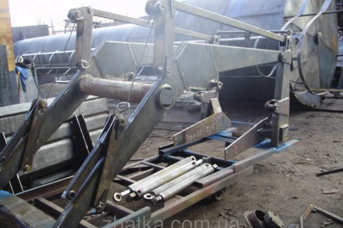 КУН на МТЗ, ЮМЗ, погрузчик фронтальный навесной на МТЗ, ЮМЗ (с джойстиком)- фото № 8