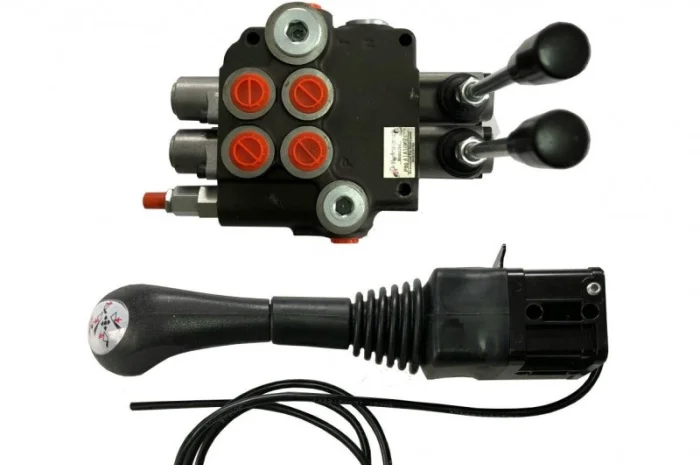 КУН на МТЗ, ЮМЗ, погрузчик фронтальный навесной на МТЗ, ЮМЗ (с джойстиком)- фото № 10