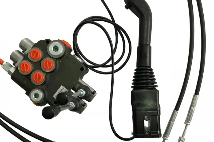 КУН на МТЗ, ЮМЗ, погрузчик фронтальный навесной на МТЗ, ЮМЗ (с джойстиком)- фото № 11