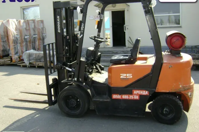 Аренда газовый погрузчик б/у Doosan G25G- фото № 1