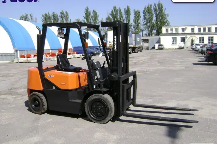 Аренда дизельный погрузчик б/у Doosan D30G- фото № 4
