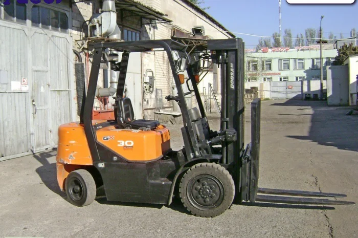 Аренда погрузчик дизель б/у Doosan D30G- фото № 1