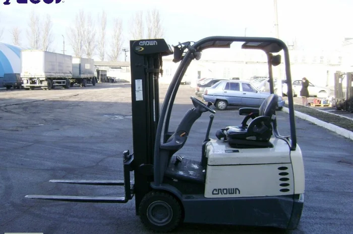 Аренда вилочный погрузчик б/у Crown SC4220-1.3 с электродвигателем- фото № 1