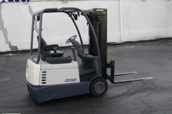 Аренда вилочный погрузчик б/у Crown SC4220-1.3 с электродвигателем- фото № 4
