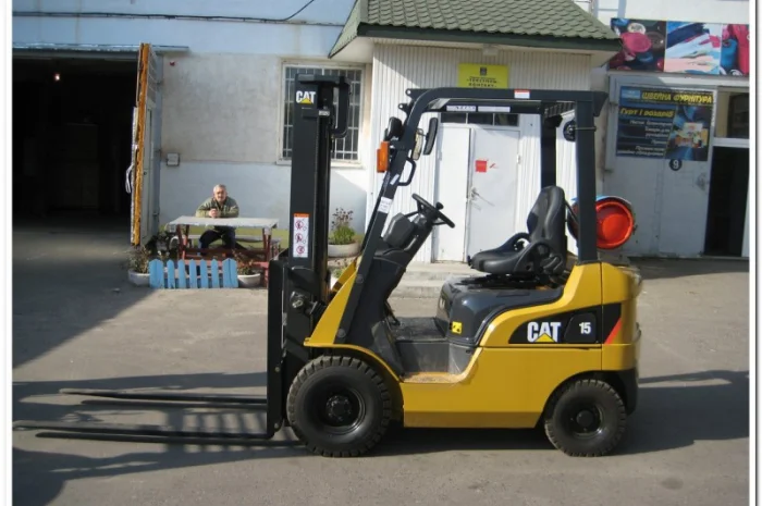Продам газовый погрузчик CAT (Япония), г/п 1, 5т. Супер акция- фото № 1