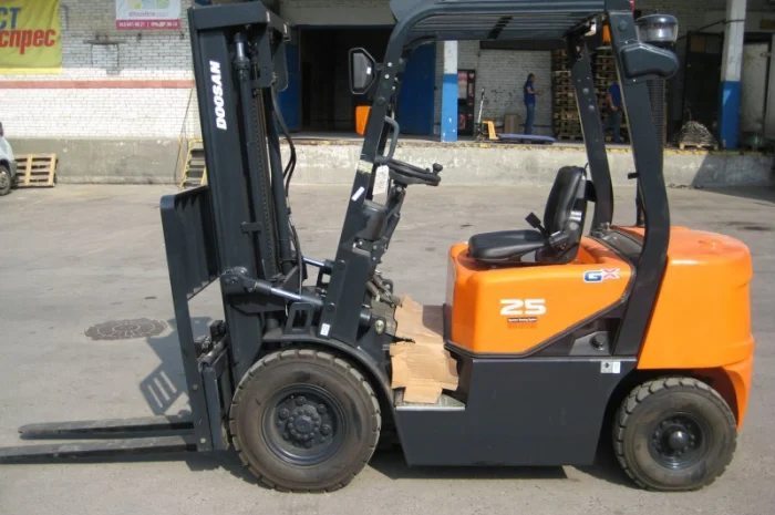 Продам дизельний навантажувач (погрузчик) 2, 5тонны. Супер акция- фото № 1