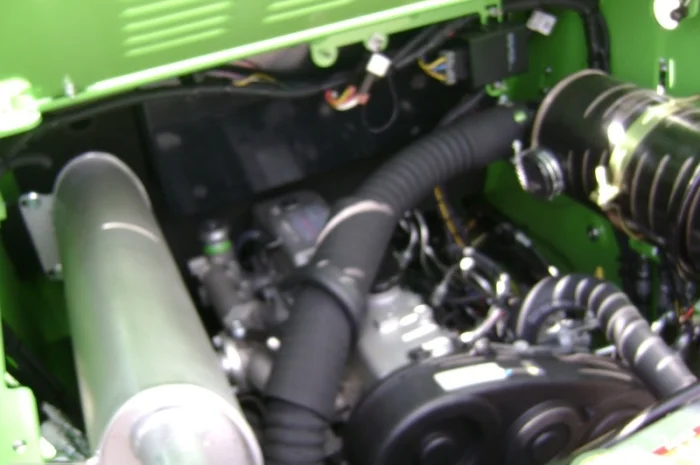 Продам ковшовый мини погрузчик Digger модель SSL6700- фото № 9