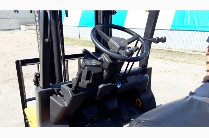 Дизельный погрузчик б/у HС CPCD25N-RG5 после капитального ремонта- фото № 5