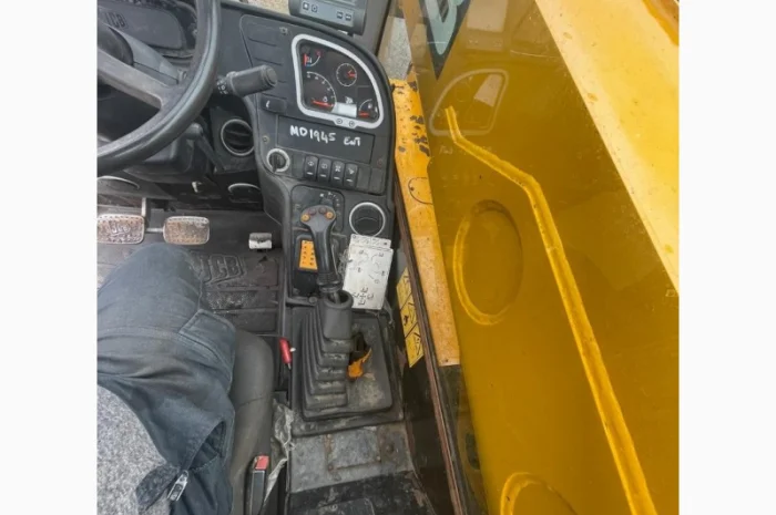 Продам телескопічний навантажувач JCB 531-70- фото № 11