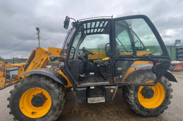 Продам телескопічний навантажувач JCB 531-70- фото № 9