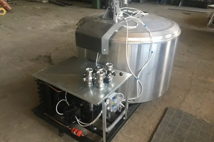 Охладитель молока Б/У ALFA LAVAL 800 открытого типа объёмом 800 литров- фото № 4