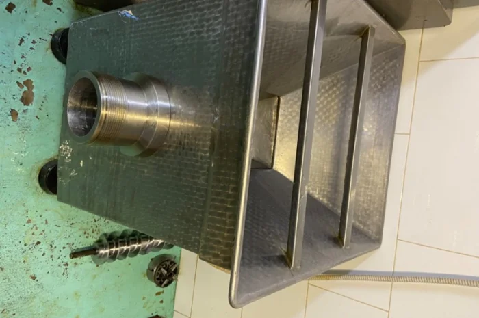 Промышленая МЯСОРУБКА, ВОЛЧОК Spomasz 130 (Польша)- фото № 1