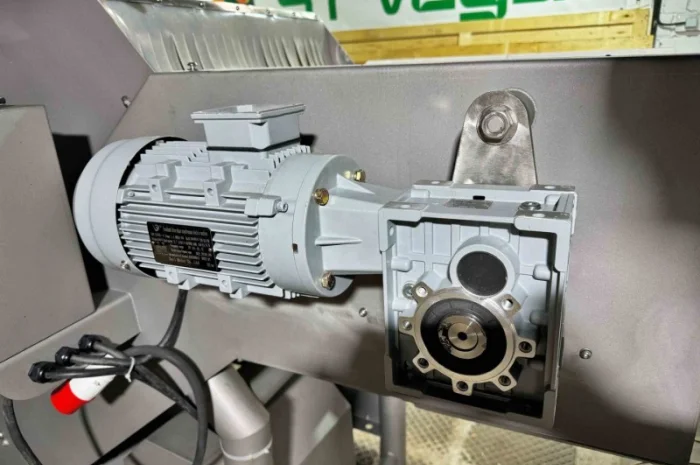 Барботажна ванна з конвеєром для миття зелені, ягід, овочів STvega BW L4000- фото № 4