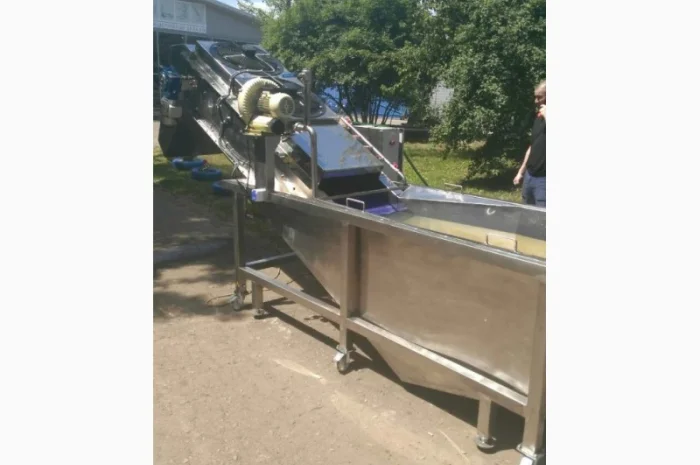 Барботажная моечная машина для ягод овощей фруктов с выгрузочным транспортером- фото № 2