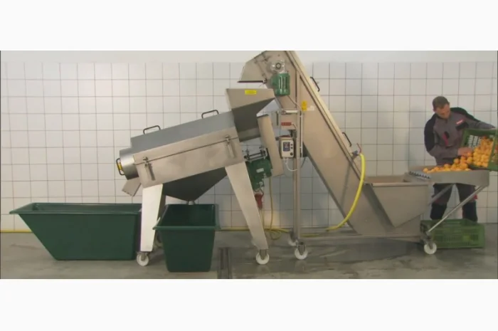 Протирочная машина для вишен, черешен, слив, абрикос, яблок Voran 1000 кг/час- фото № 2