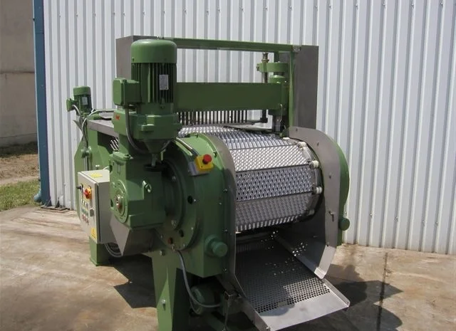 Машина для удаления косточек из вишни, сливы, абрикоса 1000 – 2000 кг/час- фото № 1