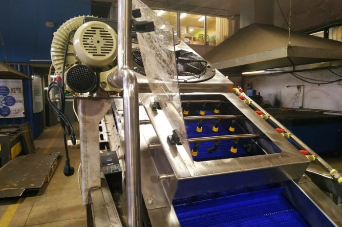 Миюча машина з автоматичним вивантаженням і осушенням- фото № 4