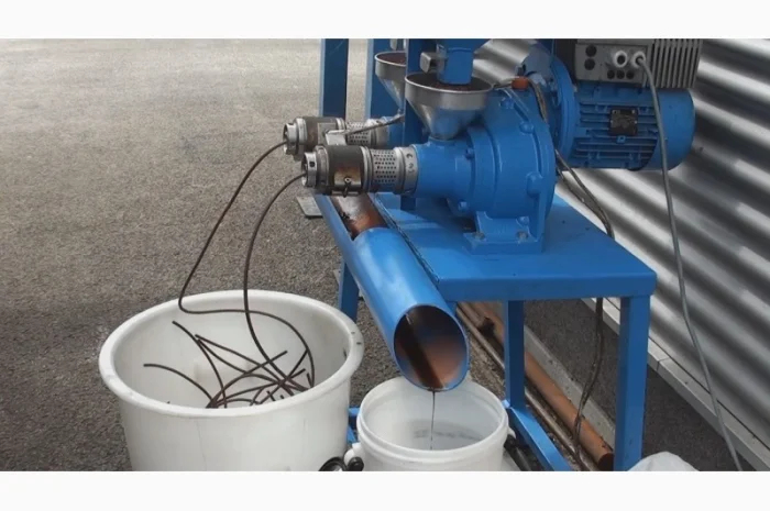 Малый пресс для отжима виноградной косточки, льна, кунжута, кокоса- фото № 1