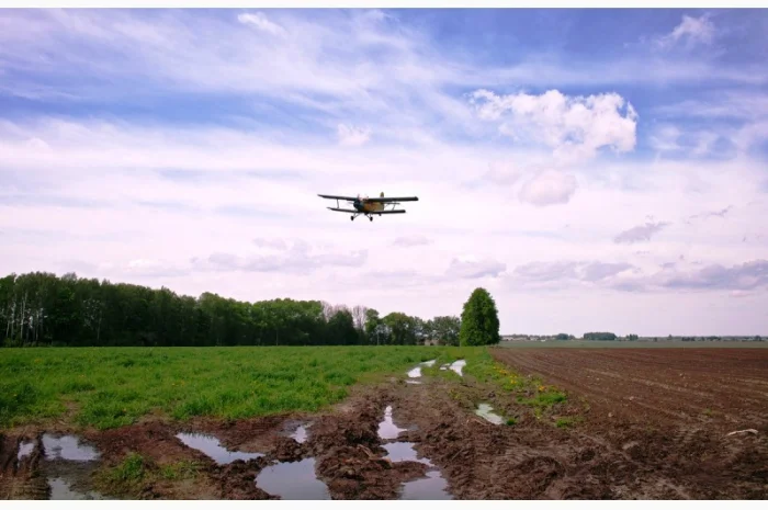 Внесение аммиачной селитры сельхозавиацией- фото № 1