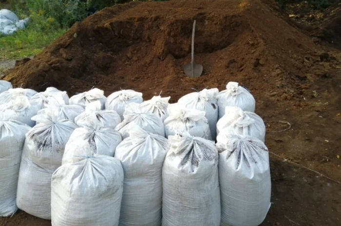 Чернозем Борщаговка Чернозем в мешках Борщаговка Доставка Перегной в мешках- фото № 2