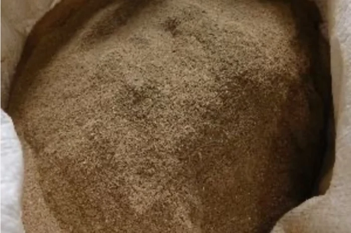 Дрожжи спиртовые, кормовые, жир куриный, адсорбент, известняк кормовой- фото № 2