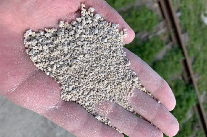 Трикальцій фосфат кормовий (1 сорт) Са32% Р8%- фото № 1