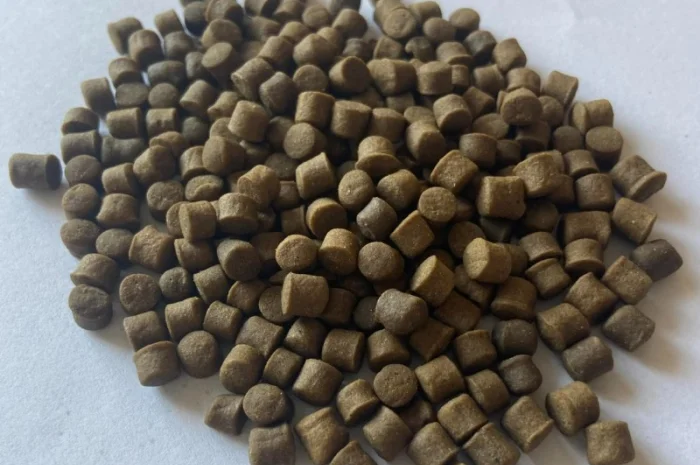 Корм Fishery Tech Deepdine Classic для осетра, форелі (3, 0; 4, 0; 4, 5; 6, 0; 8, 0 мм)- фото № 2