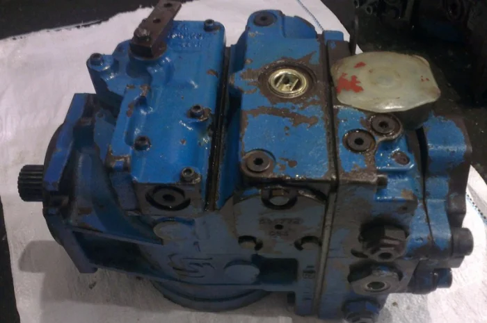 Ремонт аксиально поршневого насоса фирмы Sauer 90 R 075- фото № 1