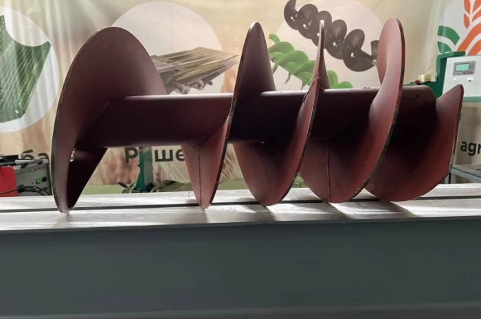 Виготовлення, ремонт та відновлення шнека, підбарабання, решета і решетного стану- фото № 3