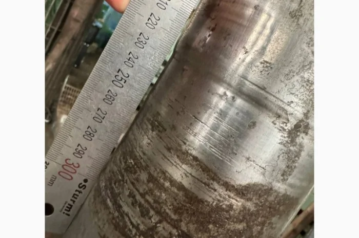 Ремонт посадкового місця поворотного шкворня AN206112 John Deere 4930- фото № 3