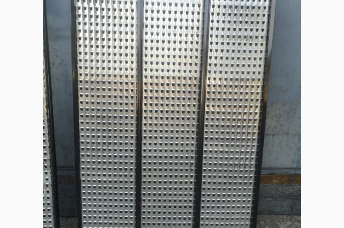 Решета, клавіші соломотряса, шнеки, підбарабання, ротори John Deere- фото № 1