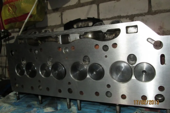 Ремонт головки блока цилиндров на спецтехнику- фото № 4