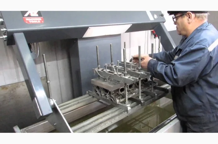 Ремонт головки блока цилиндров на спецтехнику- фото № 5