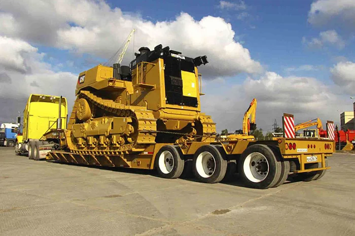 Перевозка комбайнов, тракторов, экскаваторов и бульдозеров в Виннице- фото № 1